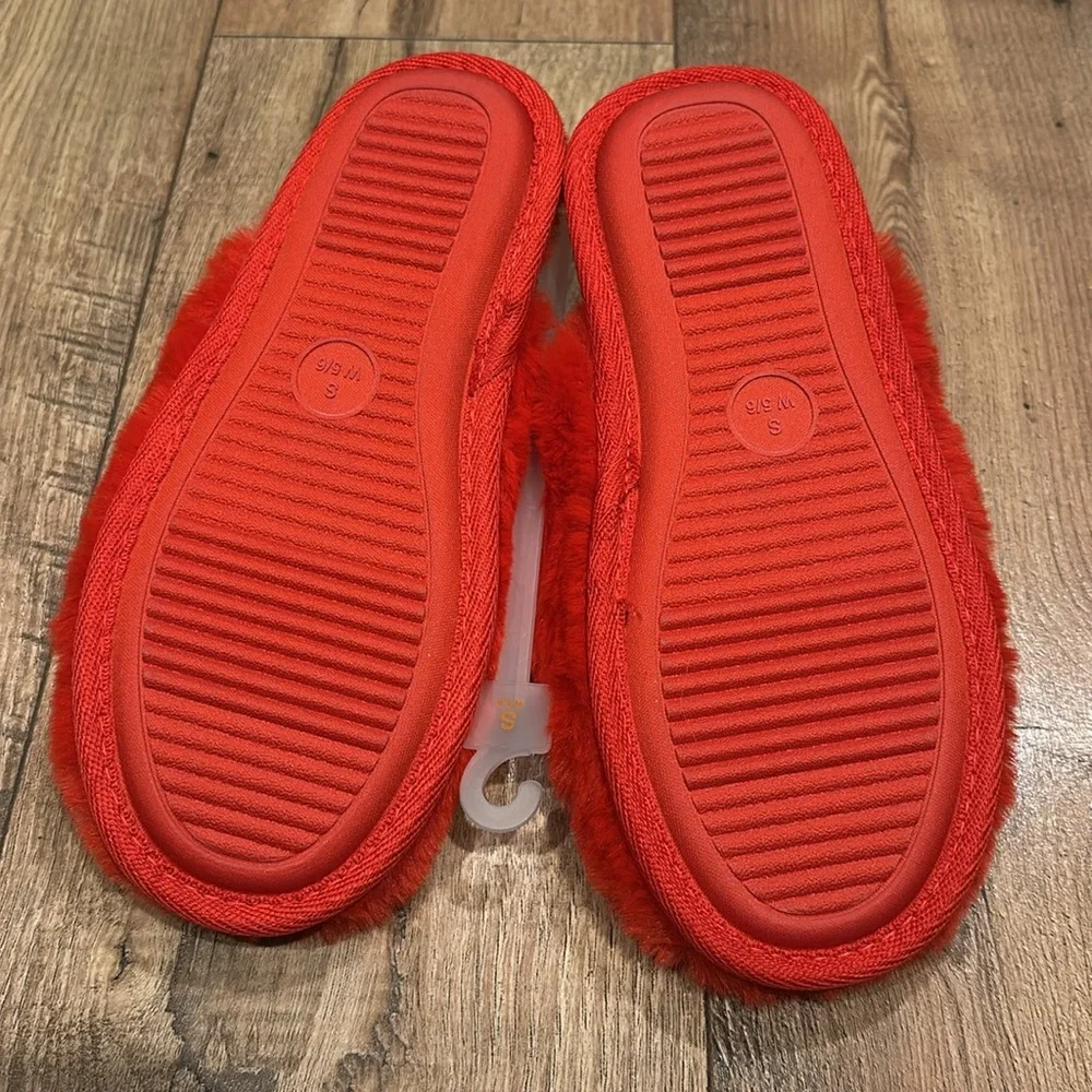 NWT (sold out) Target Wondershop Bullseye Scuff Slipper - size S - Picture 9 of 9